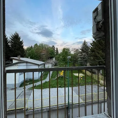 Modern & Cozy 2-bedroom Vacation In شقة