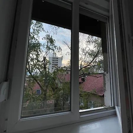 Modern & Cozy 2-bedroom Vacation In Lägenhet *