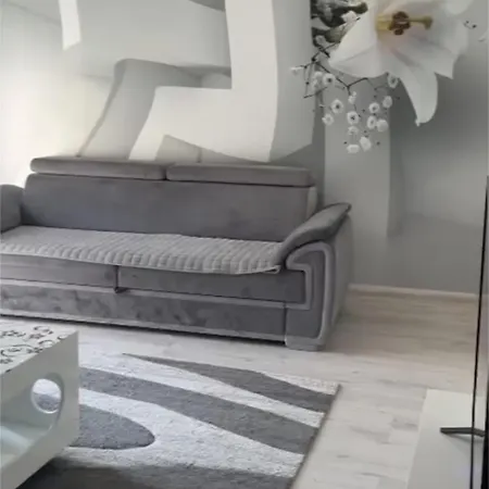 Modern & Cozy 2-bedroom Vacation In