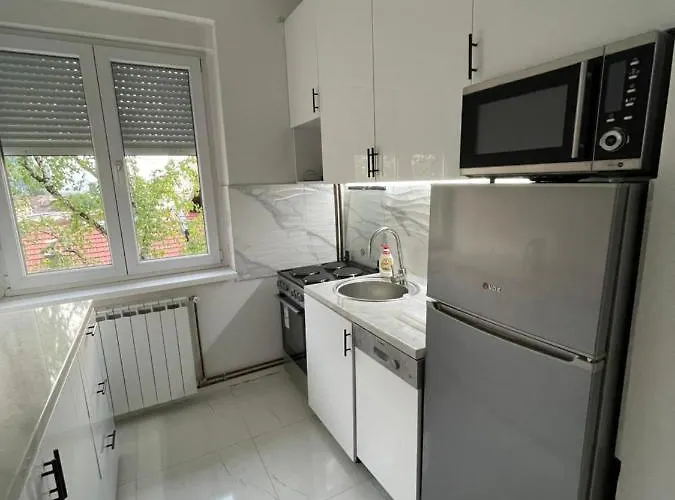 Modern & Cozy 2-bedroom Vacation In アパート