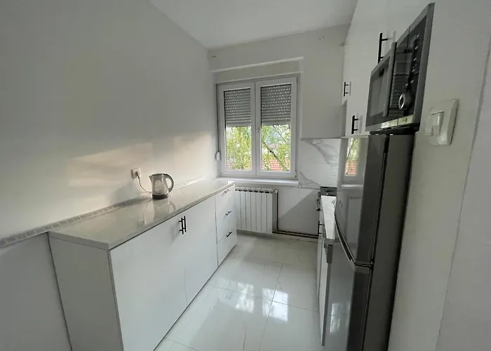 Modern & Cozy 2-bedroom Vacation In アパート *