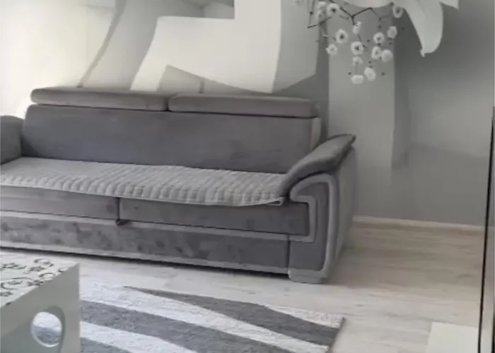 Modern & Cozy 2-bedroom Vacation In